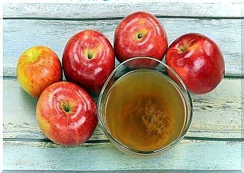 Apple vinegar for easy wart removal