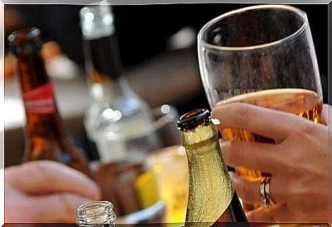 Avoiding alcohol helps keep skin healthy