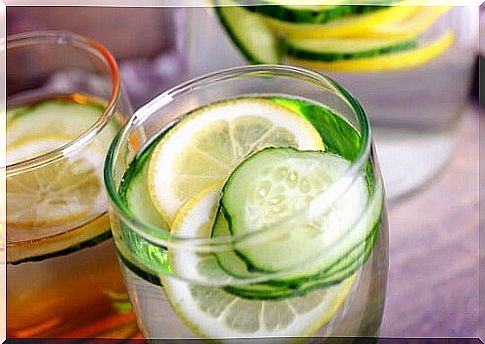 Cucumber water: a detoxifying, diuretic and slimming drink