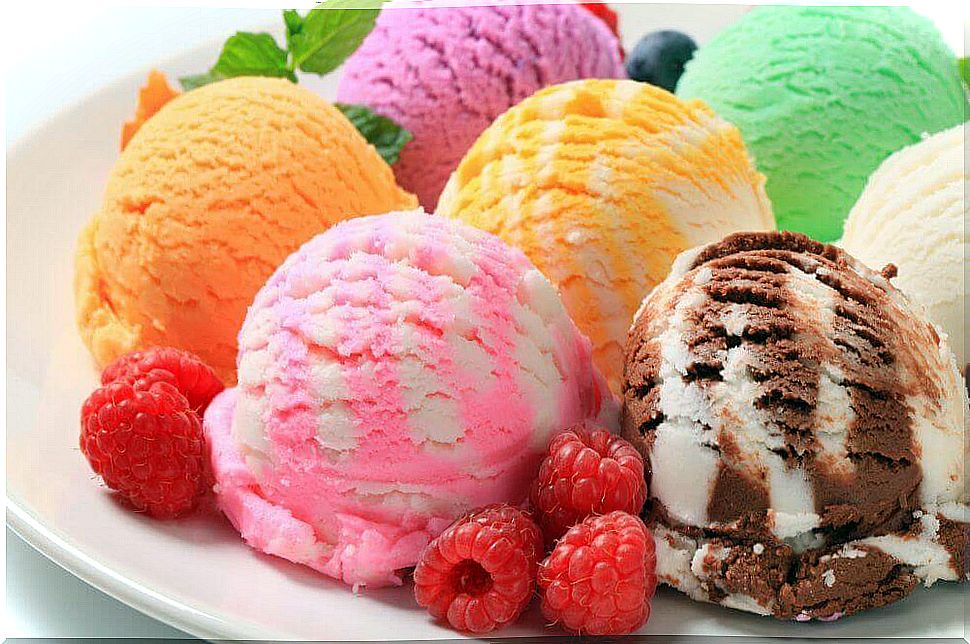 delicious desserts: ice cream