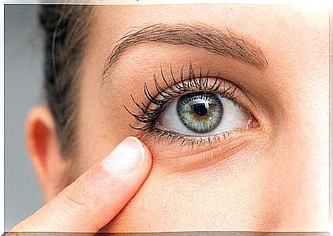 Home treatment to reduce dark circles