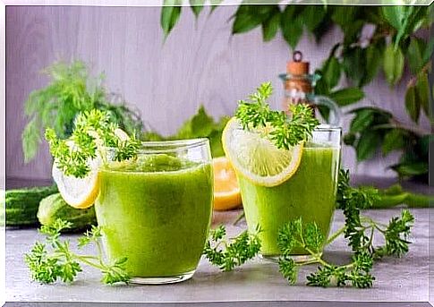 How to Make a Pineapple and Celery Smoothie to Lose Weight