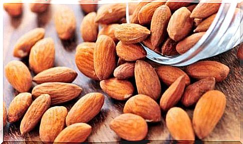 almonds to strengthen the nervous system