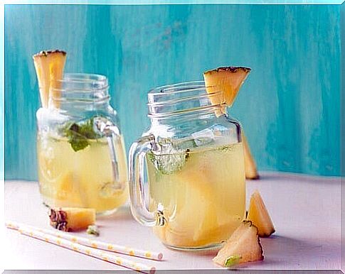 Pineapple water to treat fluid retention