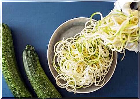 spaghetti with zucchini and carrots