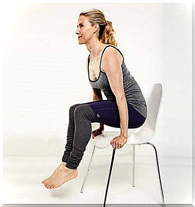 Chair exercise to reduce abdominal fat